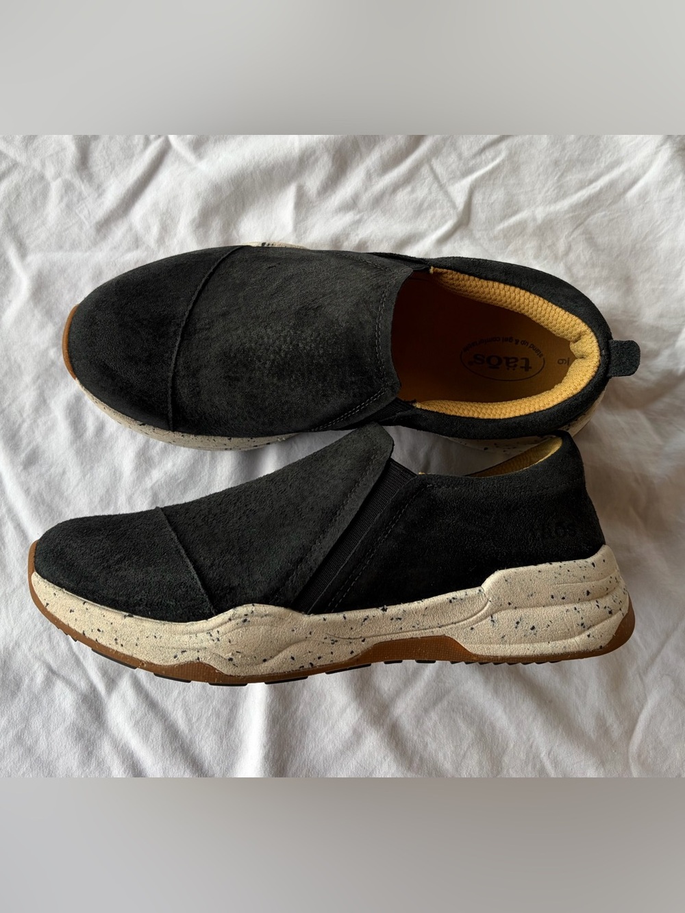 Taos Super Step-In Navy Blue Comfort Outdoor Sneakers Wmn Sz 9 Like New!
